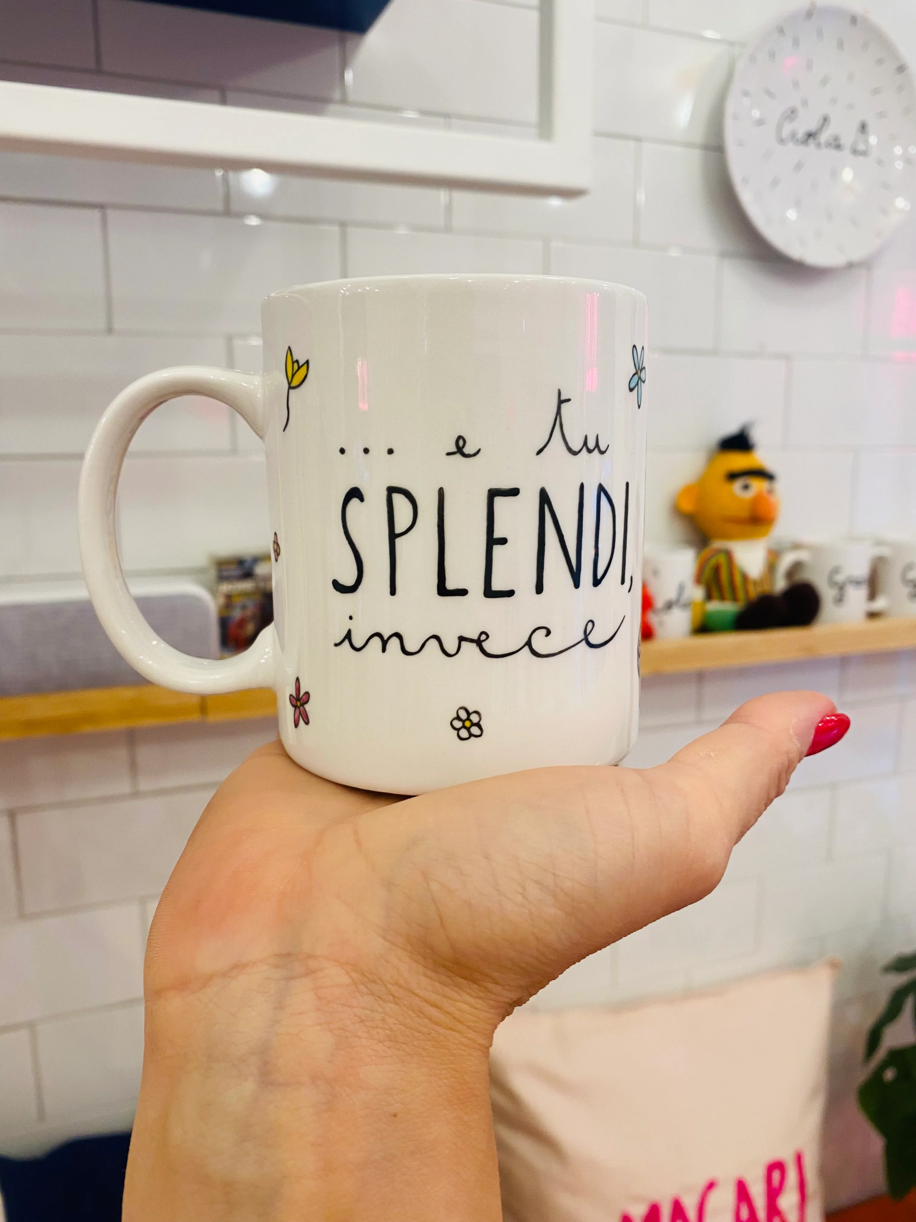 E tu splendi, invece ...