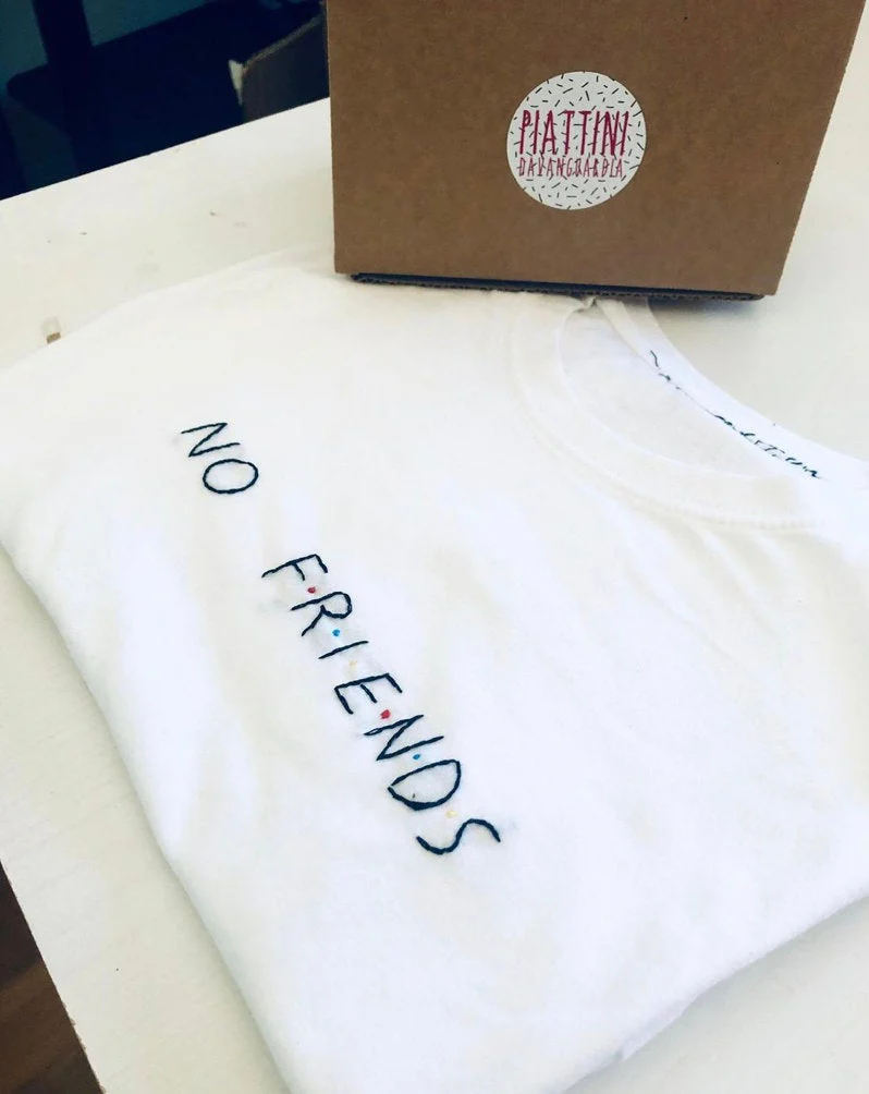 NO Friends_T-shirt - Image 3